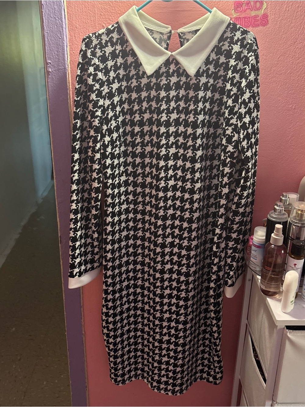 SHEIN Black & White Houndstooth Knit Top with White Collar